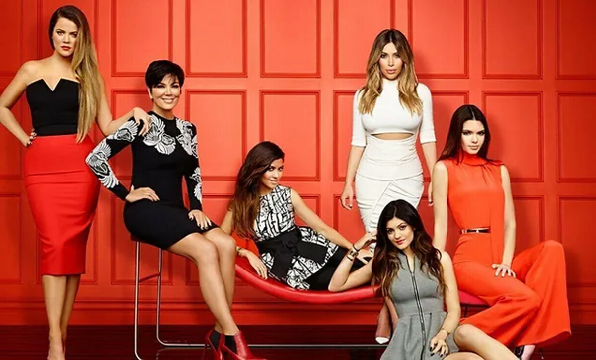 How do celebrities remove pubic hair?